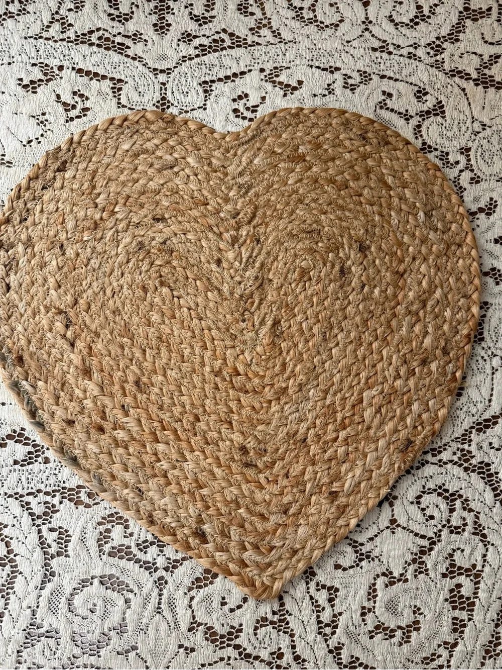 Natural Jute Heart Placemat Set - Neutral Brown